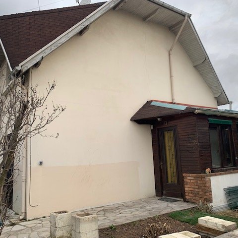 KERLOËGAN berichtet