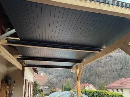 Anlehnpergola mit Aluminium-Lamellen – neue Gestaltung und mehr Komfort für die Terrasse von Klaus