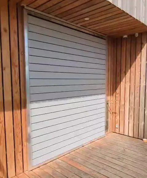 Schiebepaneel mit verstellbaren Lamellen – vollständig aus ALUMINIUM